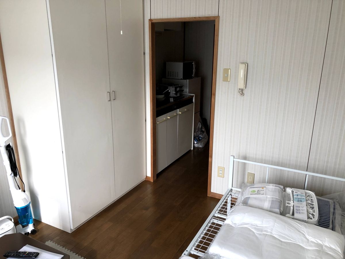 居室からキッチンを見たところ